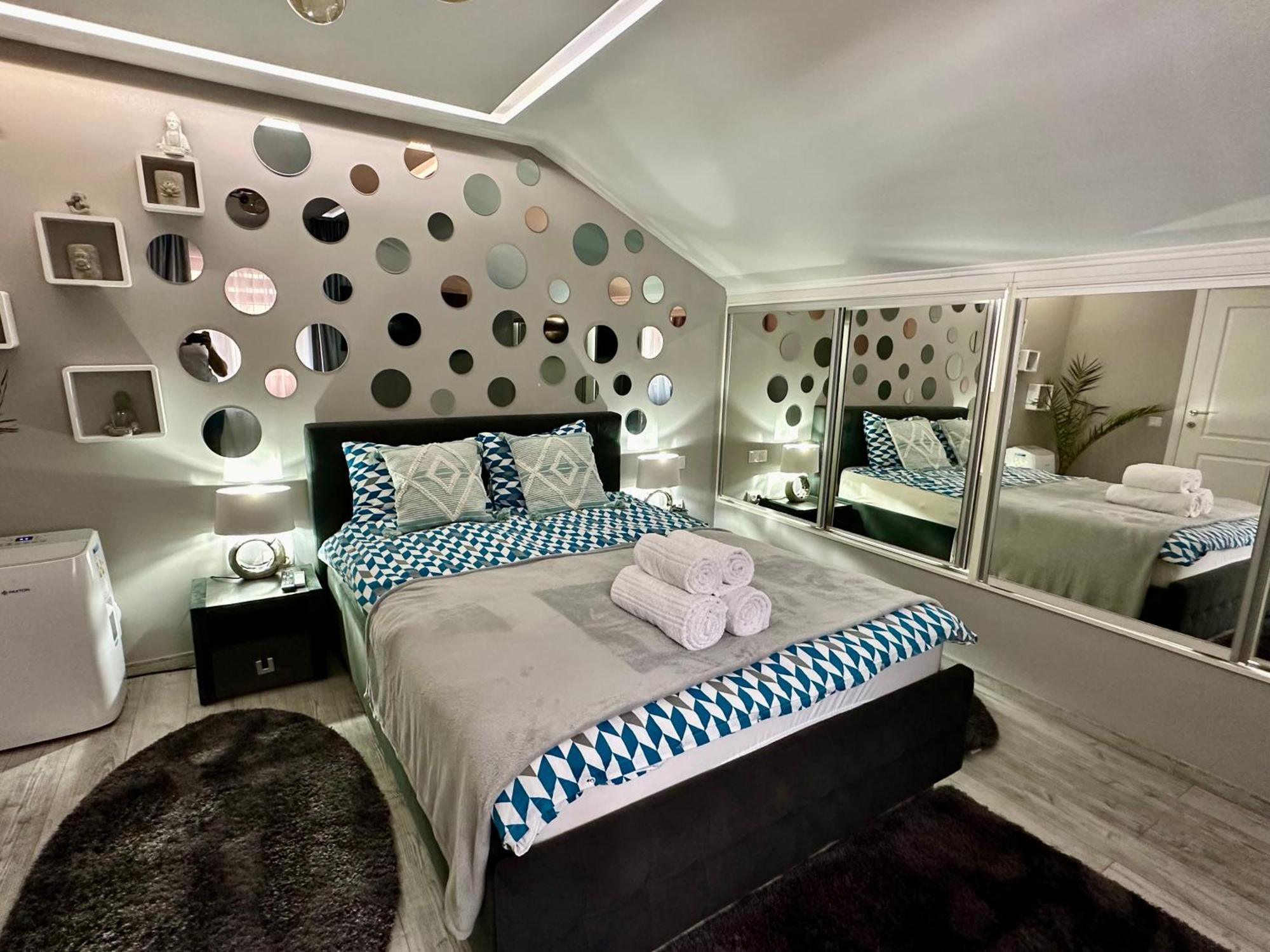 Deyinn Guest House Centrum Turda Exteriér fotografie